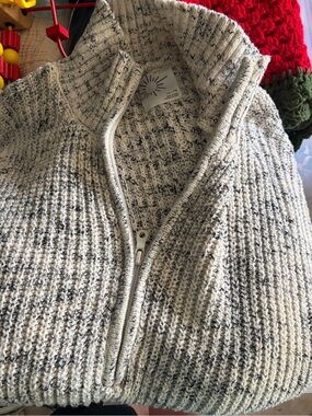 aerie Marled Ivory and Charcoal Half-Zip Sweater